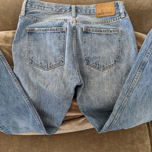 Excellent condition Aritzia Denim Forum Ex-Boyfriend Jeans - Picture 2 of 9